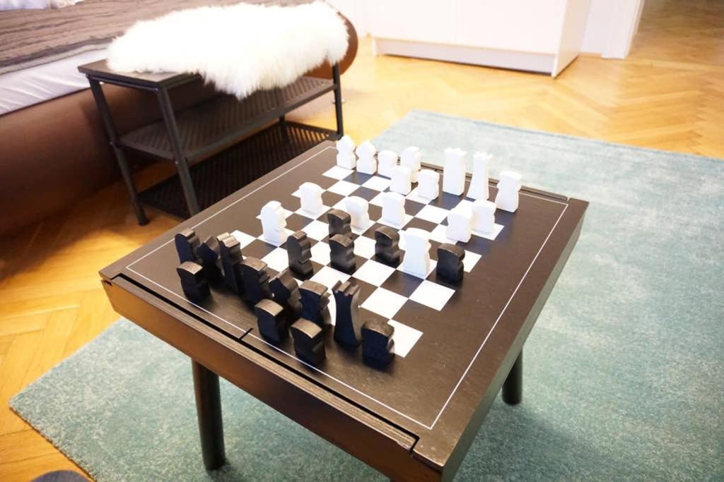 Urban City Apartment - Contactless Check-In เวียนนา ภายนอก รูปภาพ